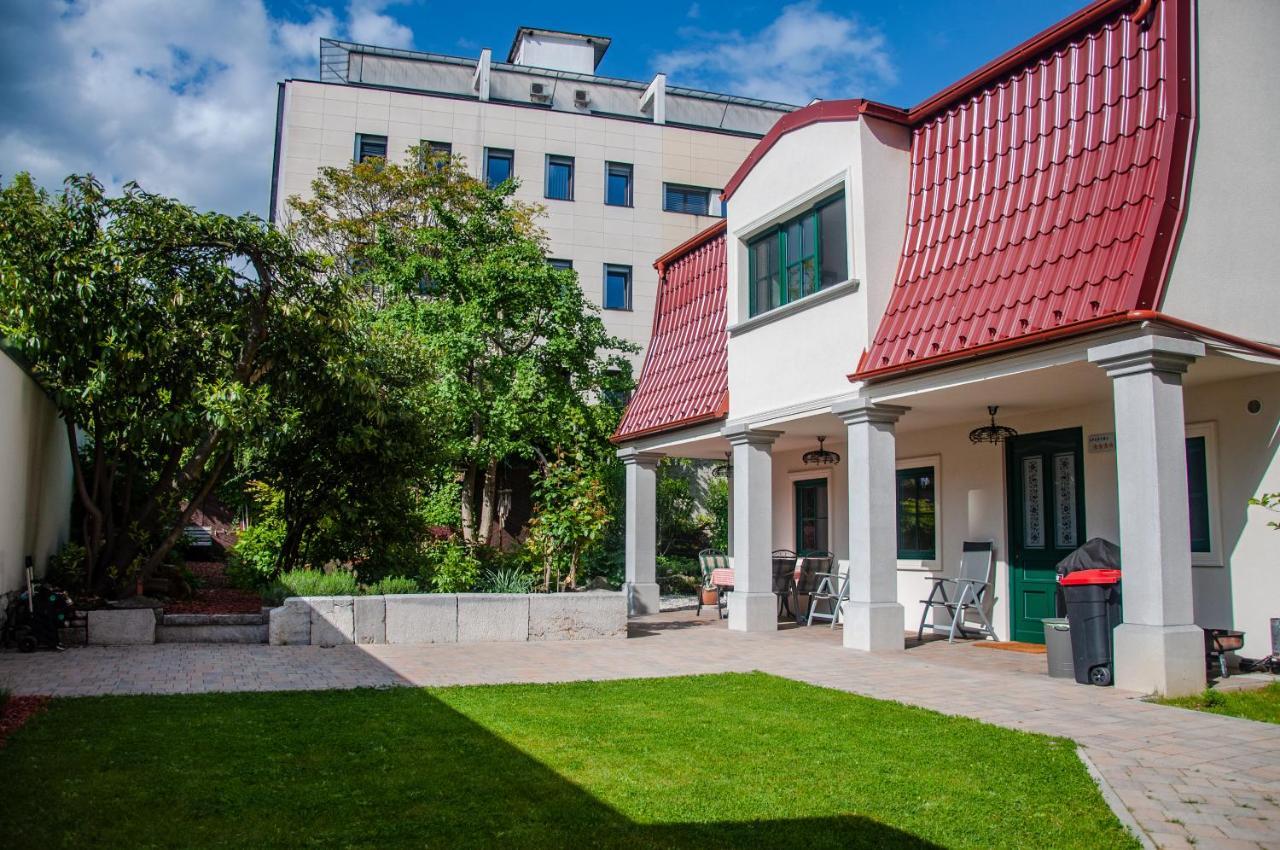 Entire House In The Center Of Ljubljana - Free Parking - Dragon Garden Pavilion Lubiana Esterno foto